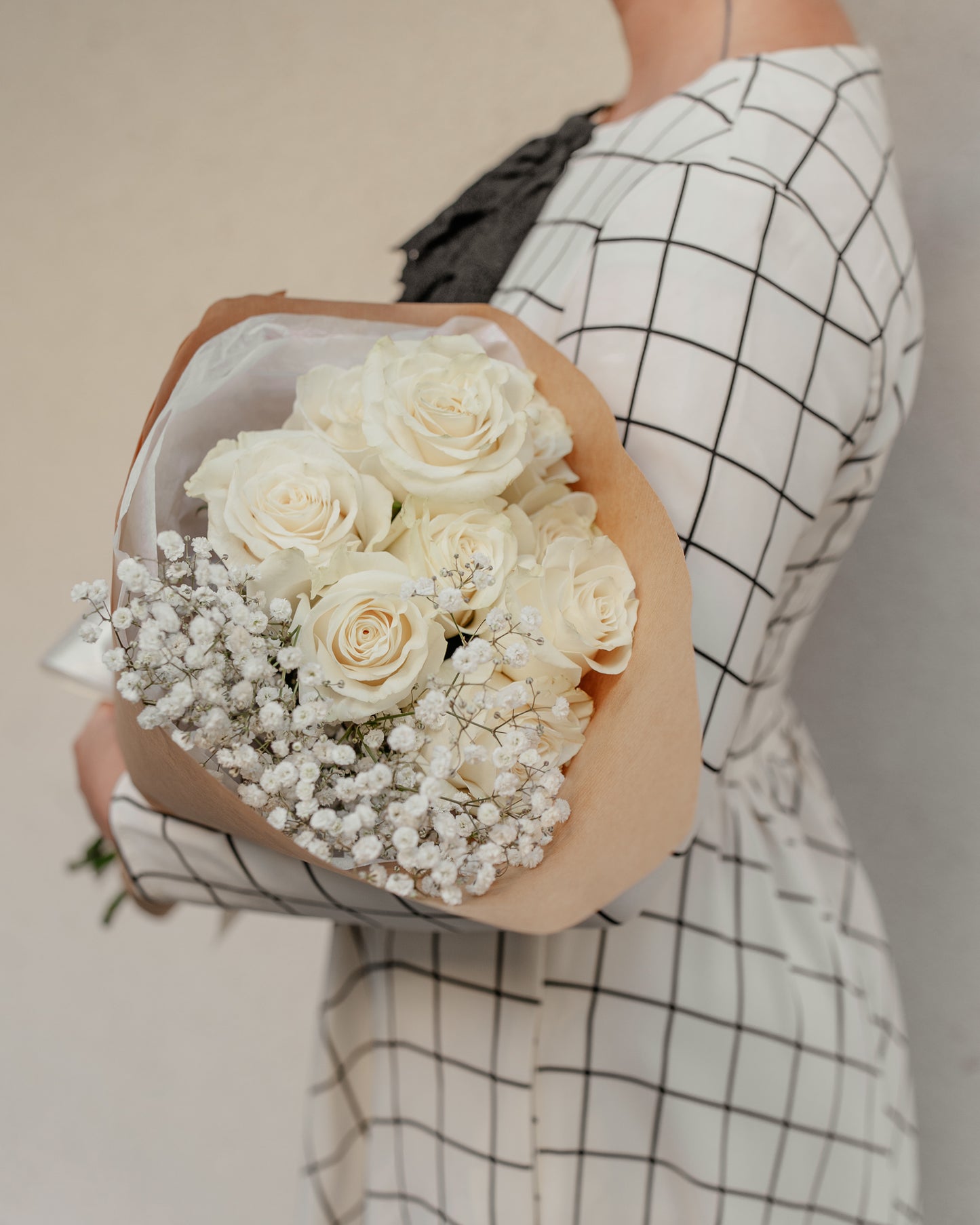 Buchet "La suc" cu 9 Trandafiri albi