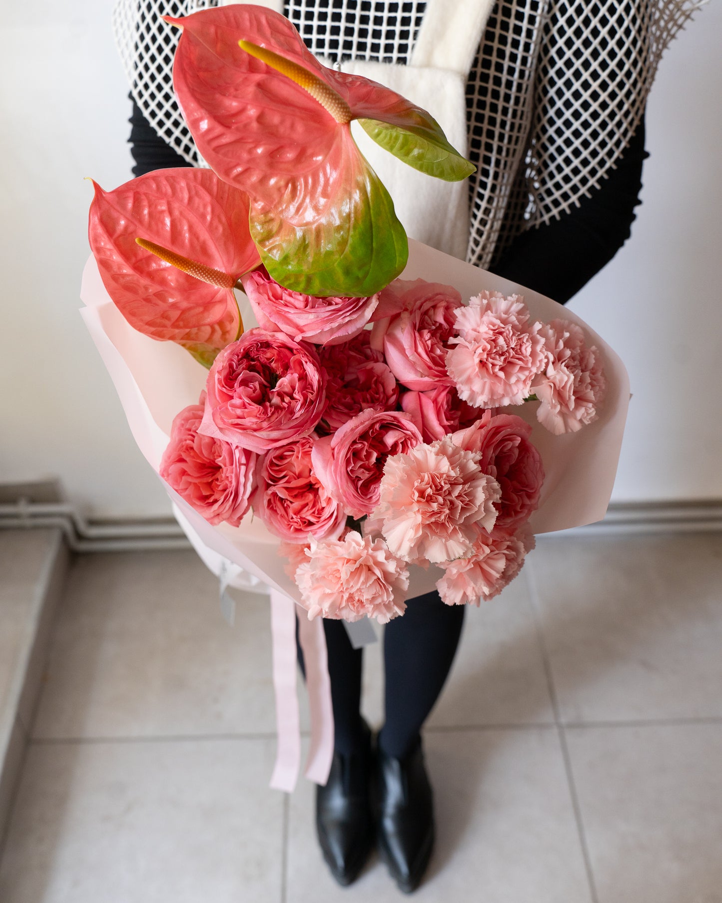 Buchet roz cu Anthurium și Trandafiri