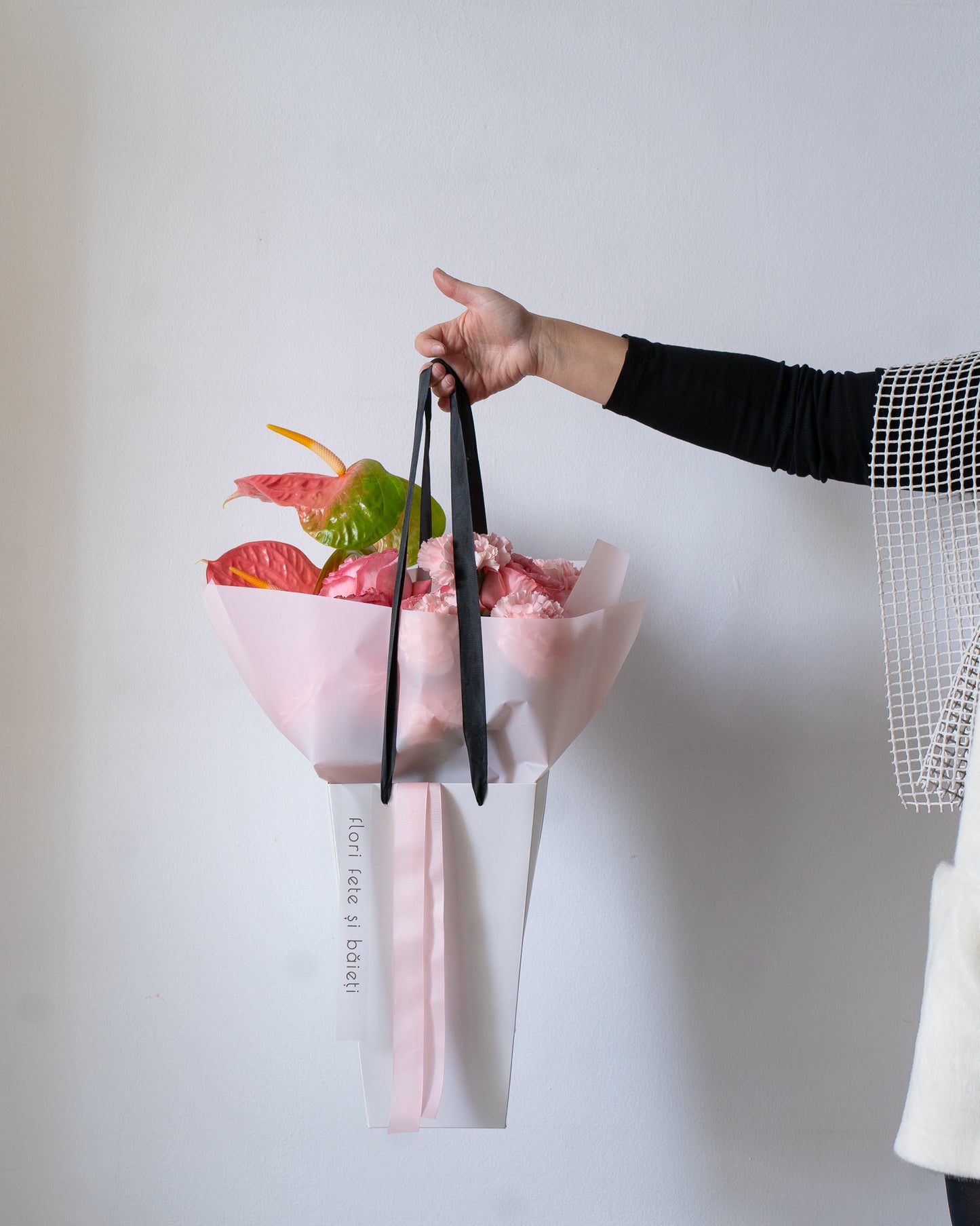 Buchet roz cu Anthurium și Trandafiri