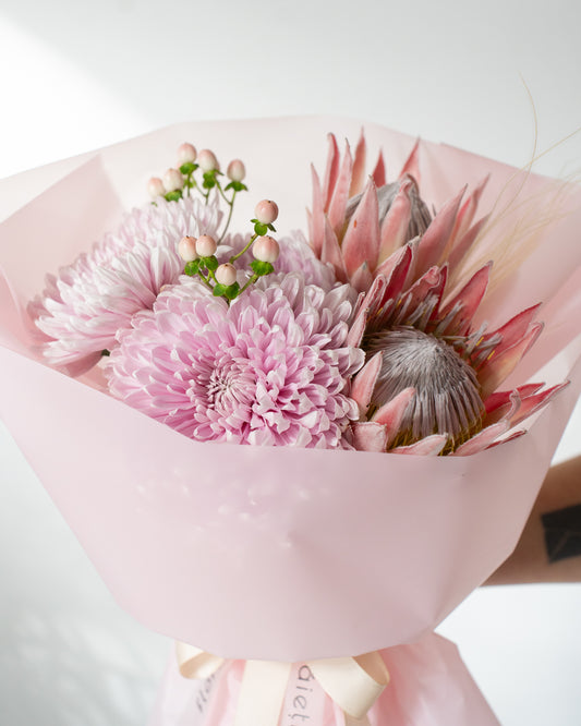 Buchet roz cu Protea