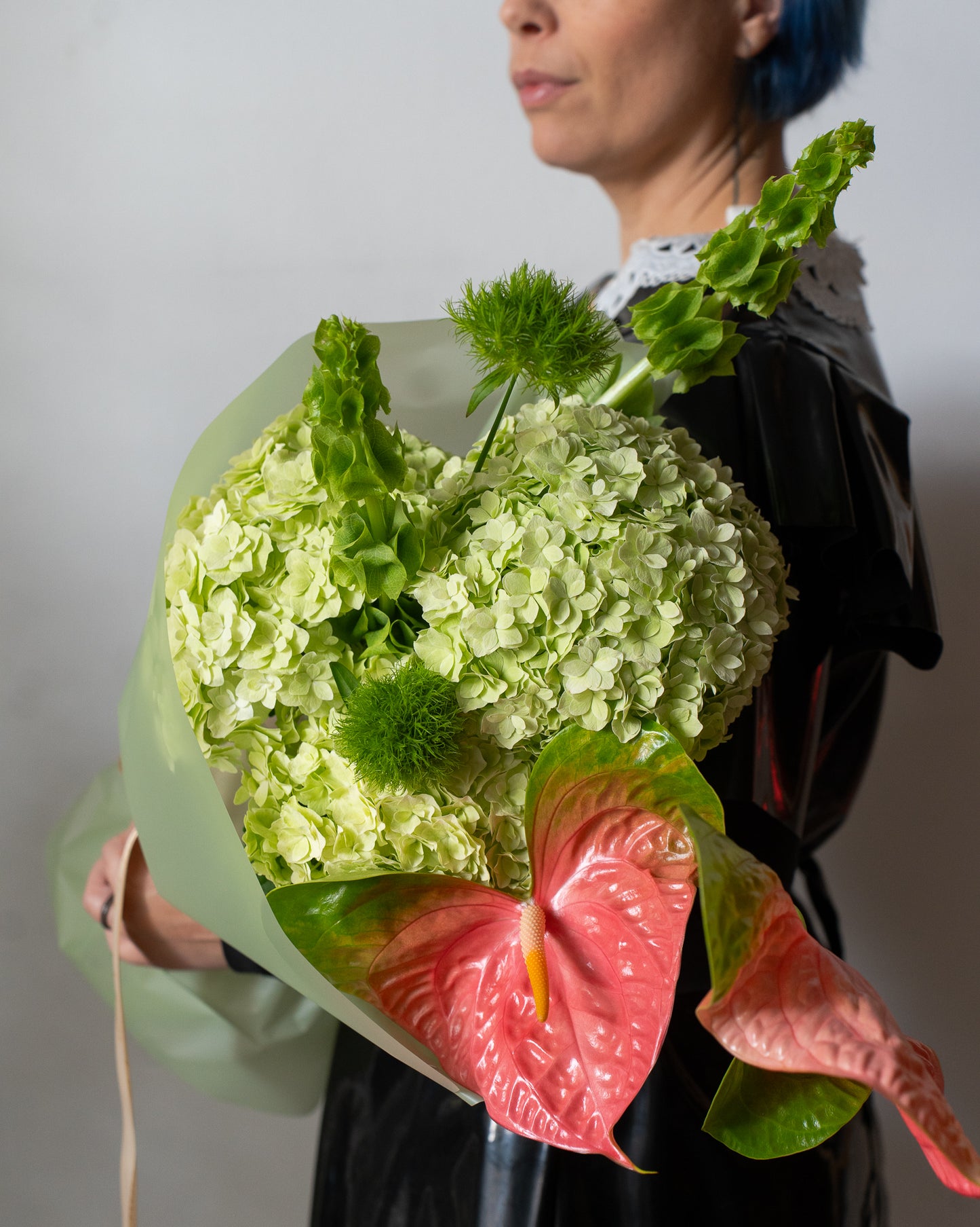 Buchet verde cu Hortensii și Anthurium