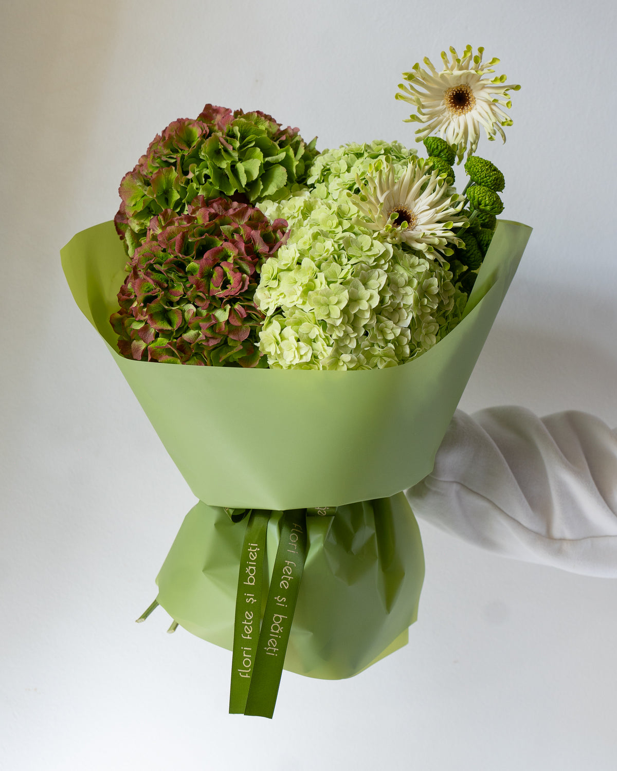 Buchet verde cu Hortensii