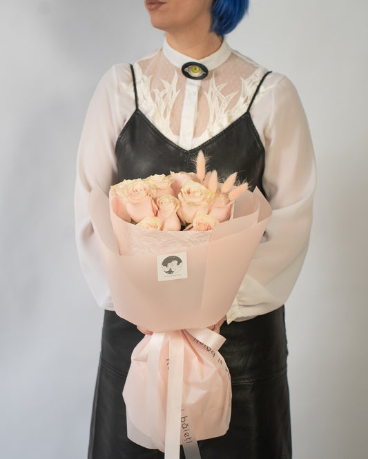 Buchet "La suc" cu 9 Trandafiri roz