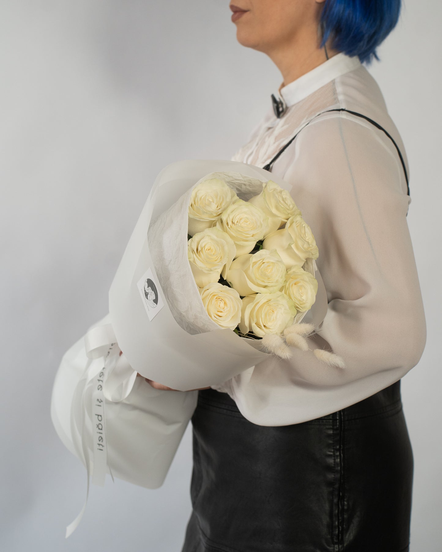 Buchet "La suc" cu 9 Trandafiri albi
