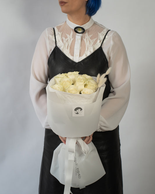 Buchet "La suc" cu 9 Trandafiri albi